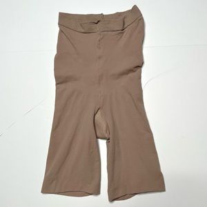 Spanx Shapewear Invisible Shaping Mid-Thigh Short